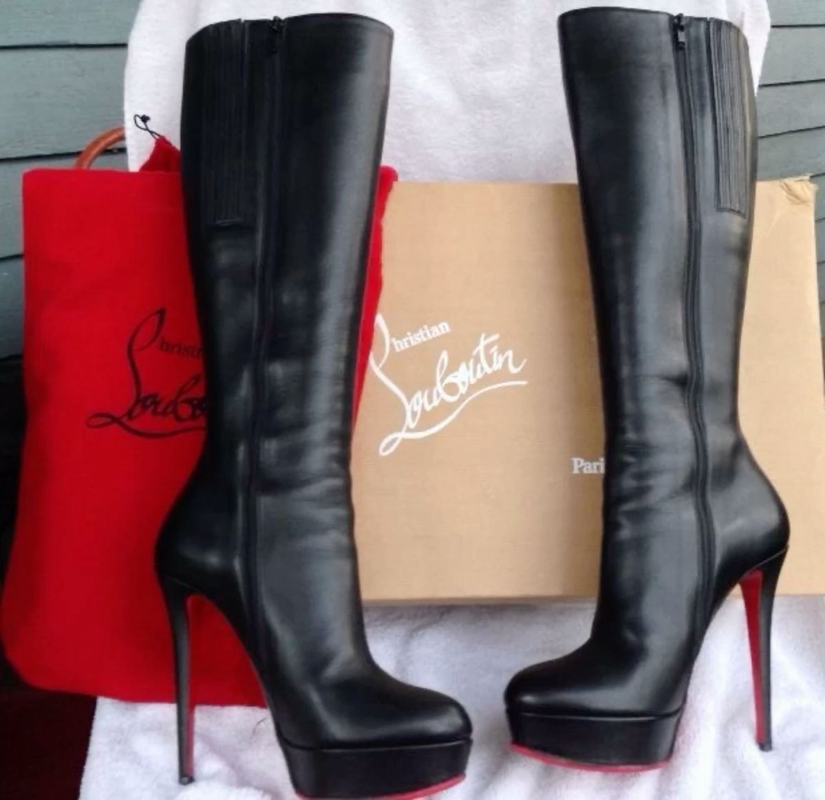 Bottes Christian Louboutin cuir noir semelle rouge avec boite Paris